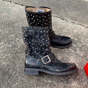 Frye Jenna Cut Stud Short Distressed Moro Boots